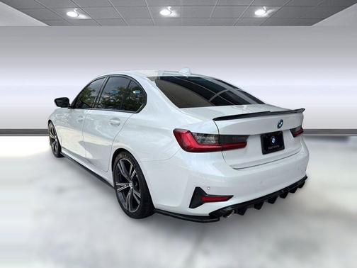 Mineral White Metallic 2022 BMW 330e Base