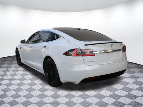 2017 Tesla Model S 75D