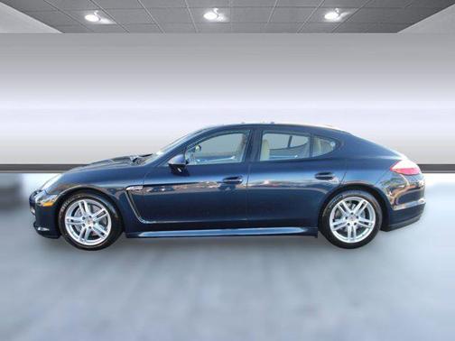 2013 Porsche Panamera 4 Platinum Edition