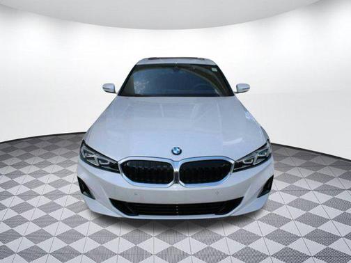 2025 BMW 330 i xDrive