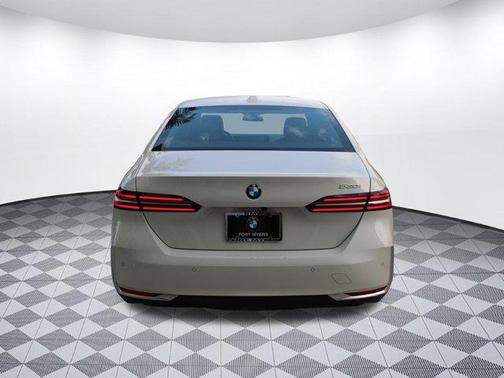 2024 BMW 530 i