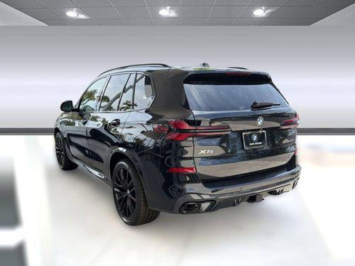 Black Sapphire Metallic 2026 BMW X5 xDrive40i