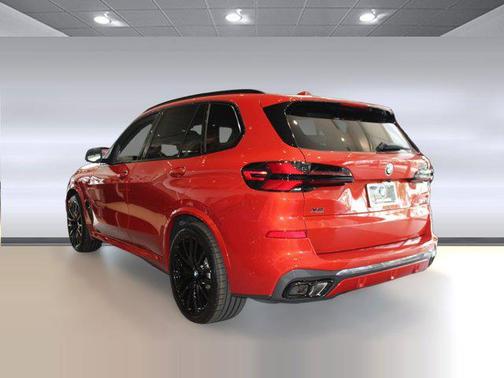 2026 BMW X5 M60i
