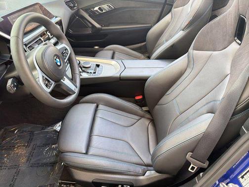 Portimao Blue Metallic 2024 BMW Z4 M40i
