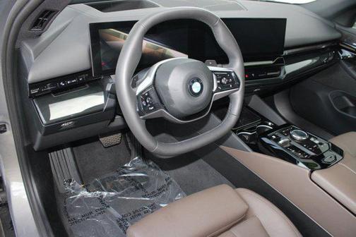 2025 BMW 530 i
