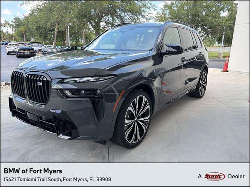 Dravit Grey Metallic 2027 BMW X7 M60i
