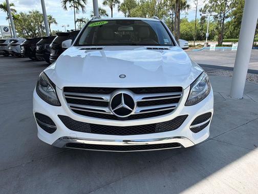 White 2016 Mercedes-Benz GLE-Class GLE 350