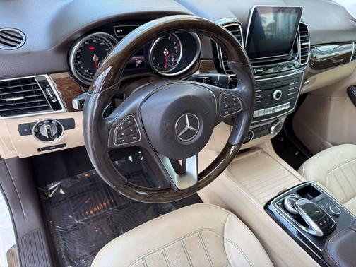 White 2016 Mercedes-Benz GLE-Class GLE 350