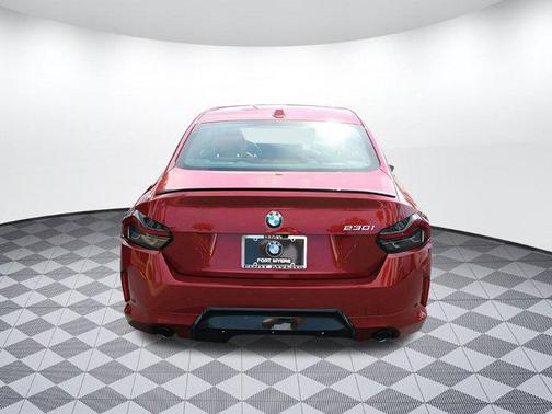 2025 BMW 230 i