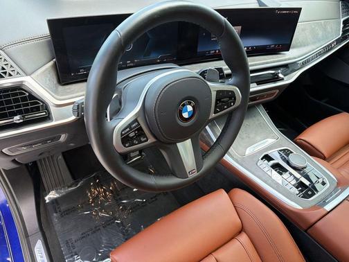 Blue 2025 BMW X7 xDrive40i