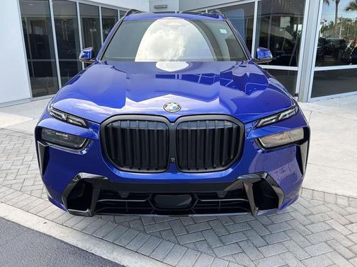 Blue 2025 BMW X7 xDrive40i