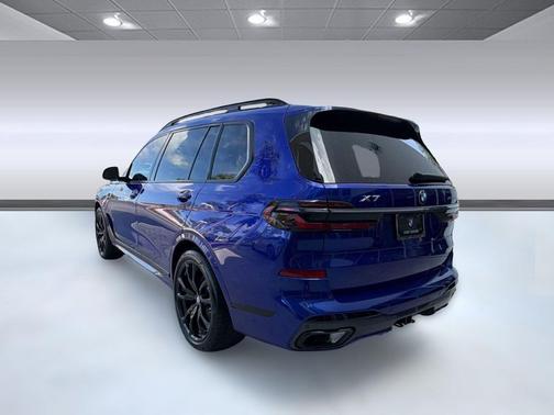 Blue 2025 BMW X7 xDrive40i