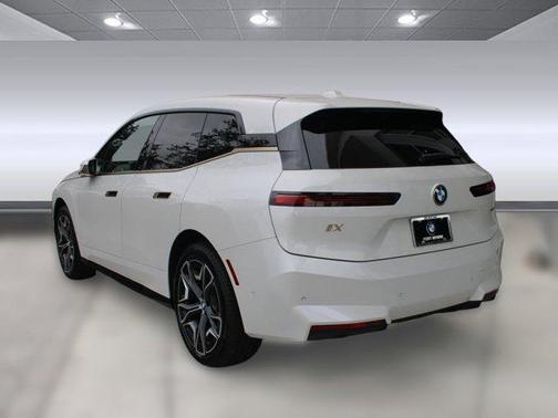 2026 BMW iX xDrive45