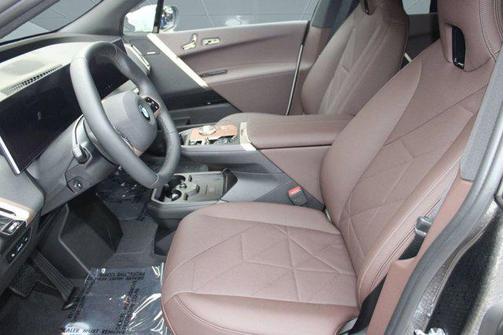 2026 BMW iX xDrive45