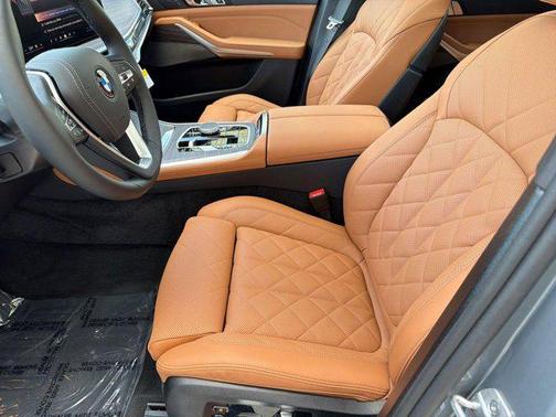 Skyscraper Grey Metallic 2026 BMW X5 xDrive40i