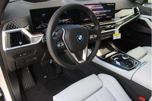 Mineral White Metallic 2026 BMW X5 PHEV xDrive50e