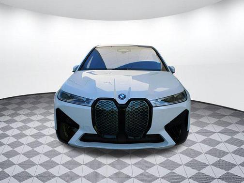 2025 BMW iX M60