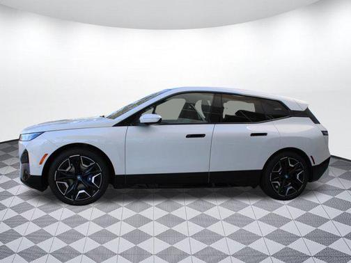 2025 BMW iX M60