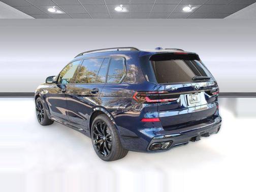 2026 BMW X7 M60i