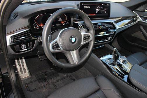 2023 BMW 540 i