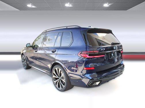 Tanzanite Blue II Metallic 2026 BMW X7 xDrive40i