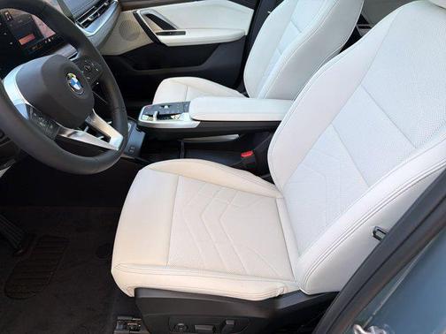 Cape York Green Metallic 2026 BMW X1 xDrive28i
