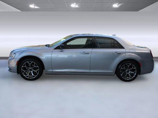 2016 Chrysler 300 S