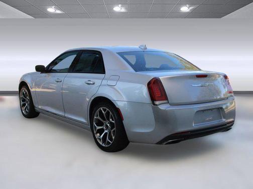 2016 Chrysler 300 S
