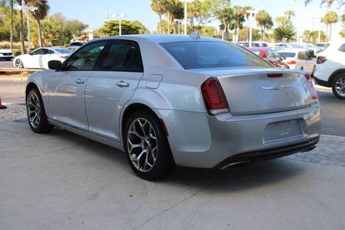2016 Chrysler 300 S