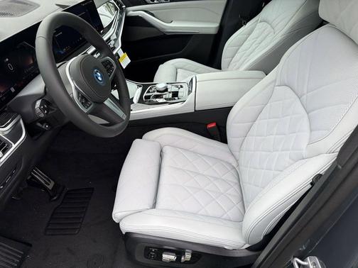 Dravit Grey Metallic 2026 BMW X5 PHEV xDrive50e