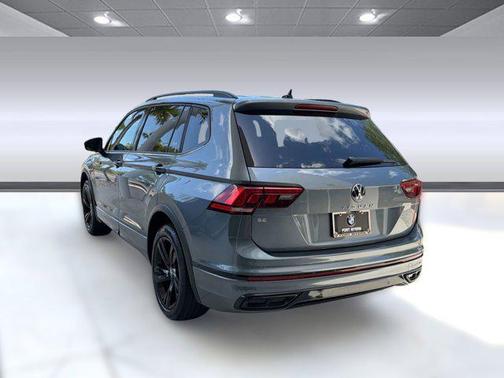 Platinum Gray Metallic 2023 Volkswagen Tiguan 2.0T SE R-Line Black