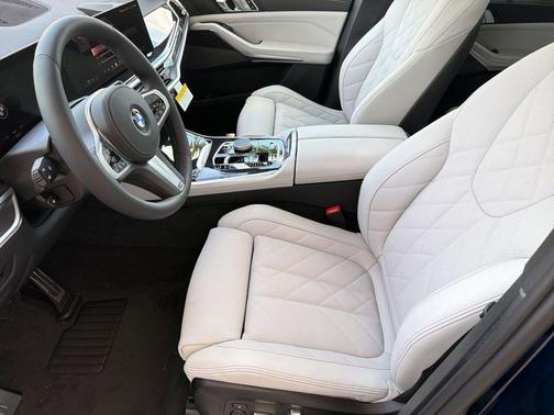 Tanzanite Blue II Metallic 2026 BMW X5 xDrive40i