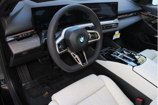 2026 BMW 530 530i