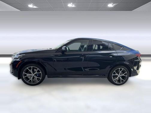 Carbon Black Metallic 2025 BMW X6 xDrive40i
