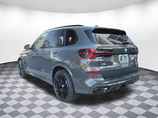 2026 BMW X5 M60i