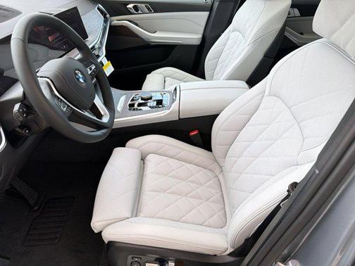 Skyscraper Grey Metallic 2026 BMW X5 sDrive40i