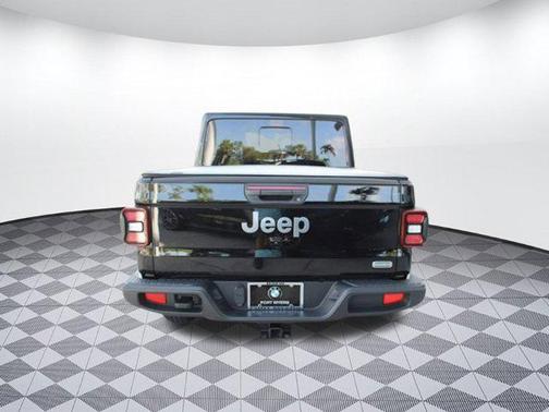 2022 Jeep Gladiator Overland