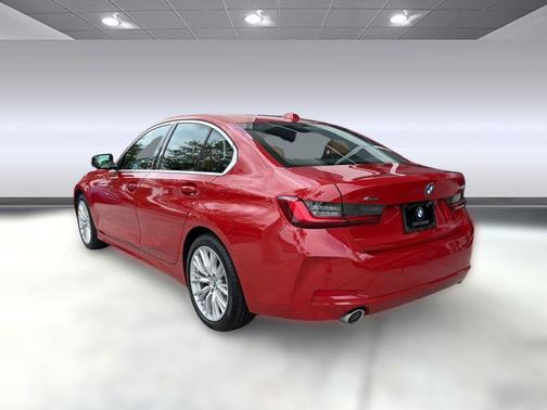 Melbourne Red Metallic 2024 BMW 330 xDrive