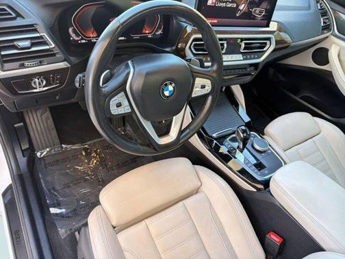 Mineral White Metallic 2022 BMW X4 xDrive30i