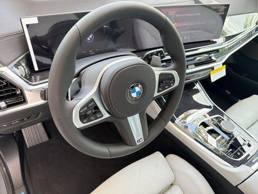 Skyscraper Grey Metallic 2026 BMW X5 xDrive40i