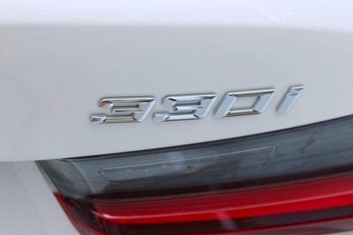 2025 BMW 330 i