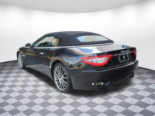 2014 Maserati GranTurismo Base