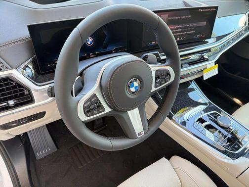 Mineral White Metallic 2026 BMW X5 xDrive40i