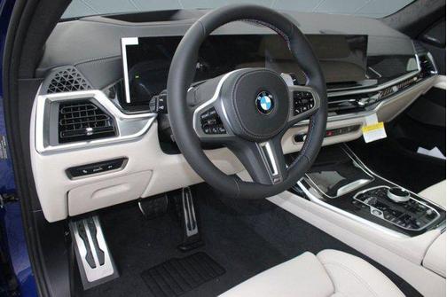 2026 BMW X7 M60i