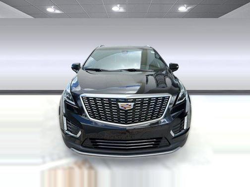 Stellar Black Metallic 2020 Cadillac XT5 Premium Luxury