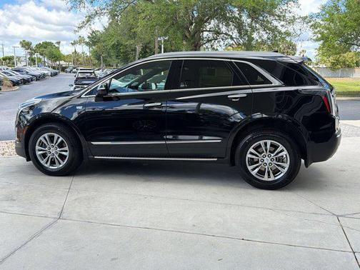Stellar Black Metallic 2020 Cadillac XT5 Premium Luxury