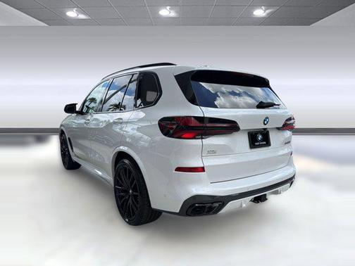 Mineral White Metallic 2026 BMW X5 M60i