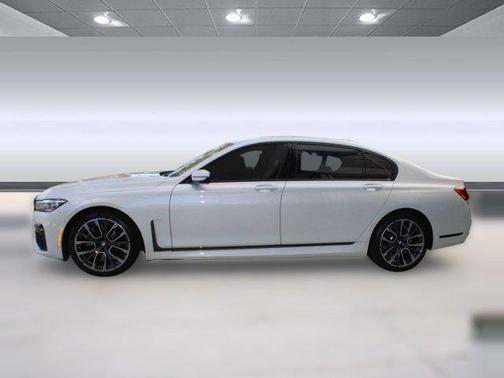 2022 BMW 750 i xDrive