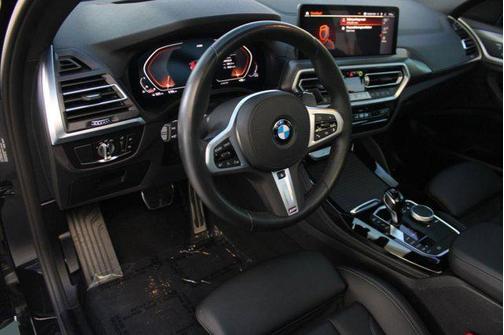 2025 BMW X4 xDrive30i