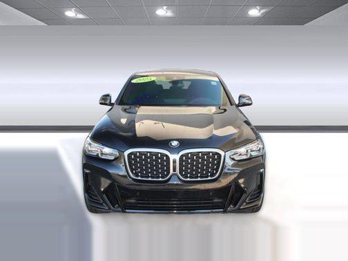 2025 BMW X4 xDrive30i